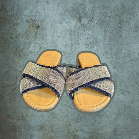 NWOT Stuart Weitzman ‘Edgeway’ Fringe-Trimmed Sandals in Navy Blue & Silver Sz 5 - Picture 3 of 16